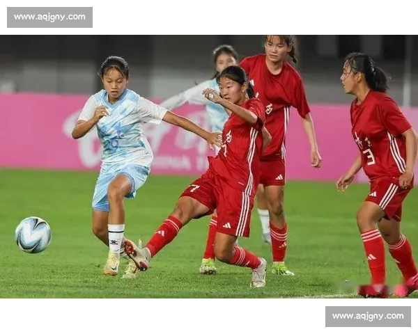 中国U16女足迎战美国队青春对决引发热议国际赛场备受期待焦点之战开启